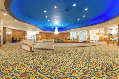 Girasole Apartments, Lobby