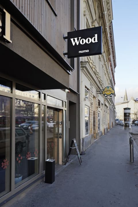 Numa Vienna Wood