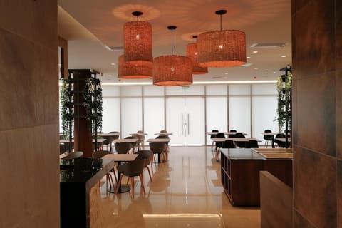 Dazzler by Wyndham Ciudad del Este, Dining