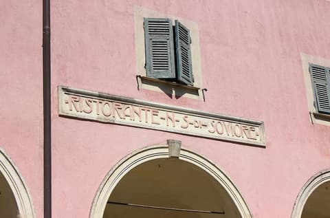 Santuario Nostra Signora di Soviore, Exterior detail