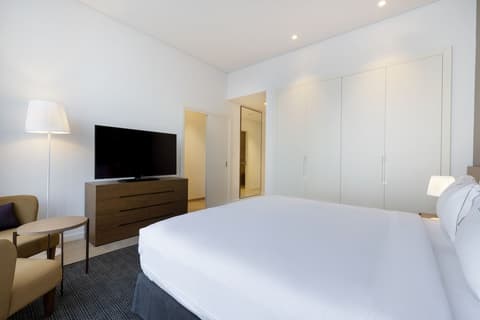 Aleph Doha Residences, Curio Collection by Hilton, Room