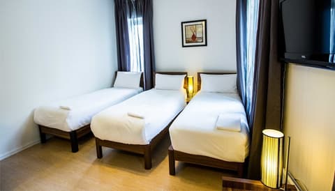 Central City Apartments, Room