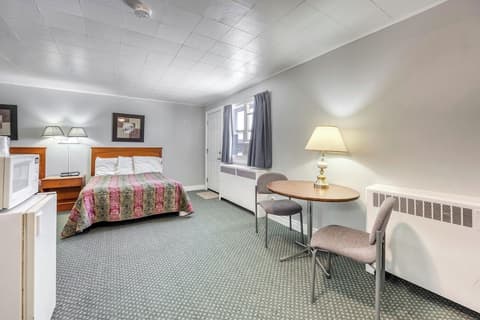 The Gables inn, Room