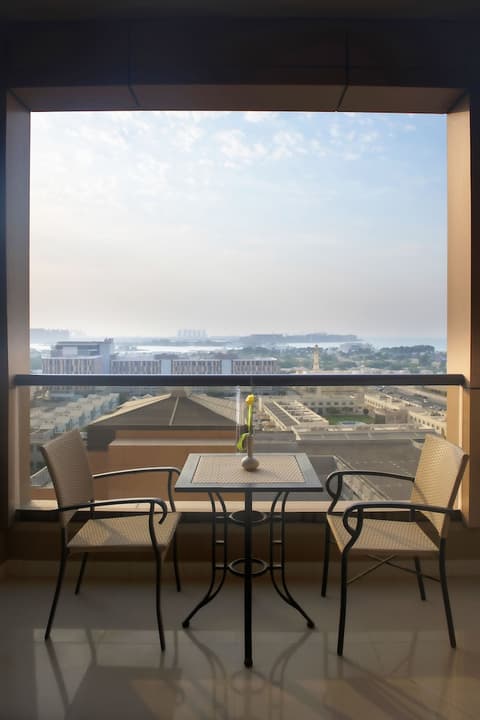 Two Seasons Hotel & Apartments