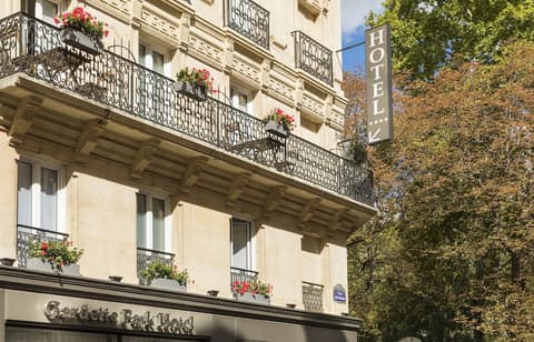 Gardette Park Hotel, Front of property