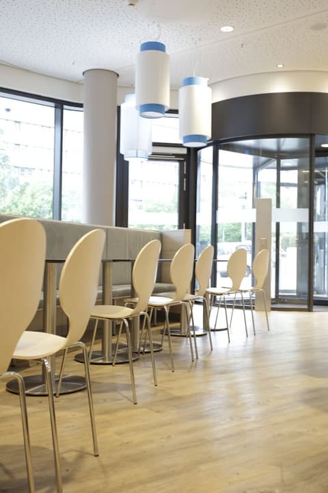 H2 Hotel Berlin Alexanderplatz, Interior entrance