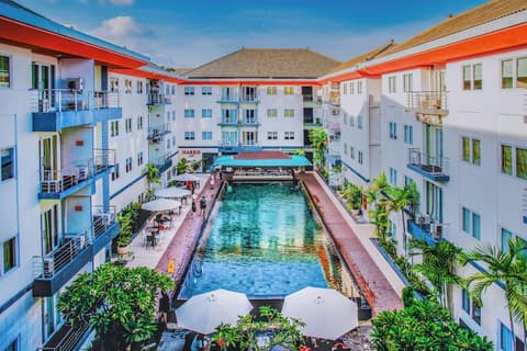 HARRIS Hotel & Residence Riverview Kuta Bali