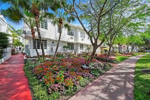 Tradewinds Apartment Hotel