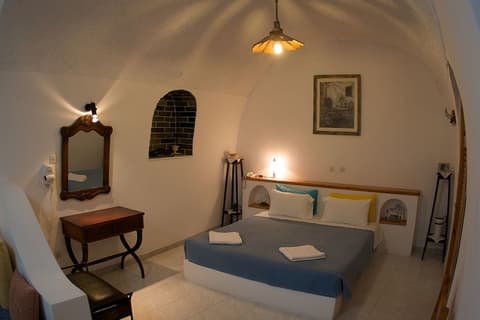 Vallas Apartments & Villas