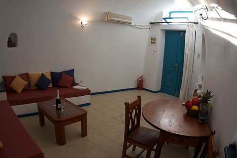 Vallas Apartments & Villas