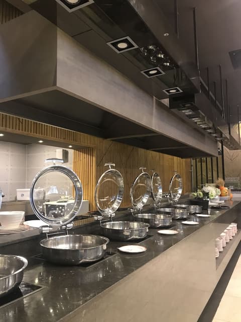 Hotel International, Breakfast meal