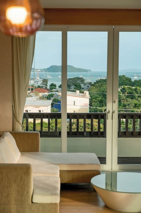 Ratana Hotel Chalong