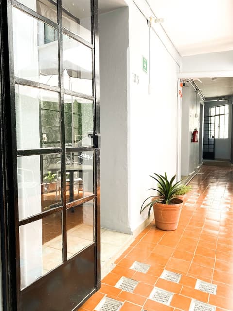 Hotel Amigo Suites