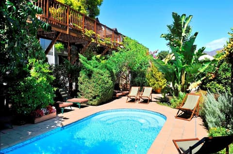 Gable Manor, Outdoor pool