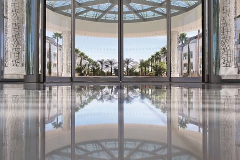 Conrad Algarve, Reception