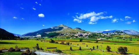 Hotel Holidays, Aerial view