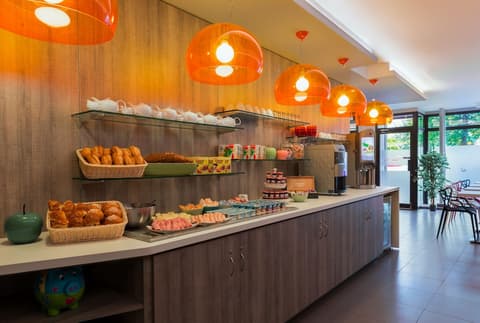 Reims Hotel, Breakfast area