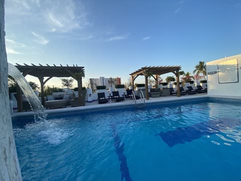 Hotel Suites Mar Elena, Pool waterfall