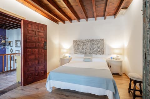 LA TARTANA HOTEL BOUTIQUE