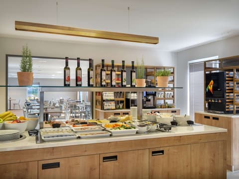 Hilton Garden Inn Innsbruck Tivoli, Breakfast area