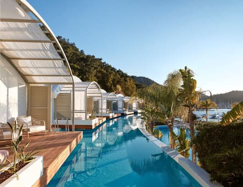 Yacht Classic Hotel - Boutique Class