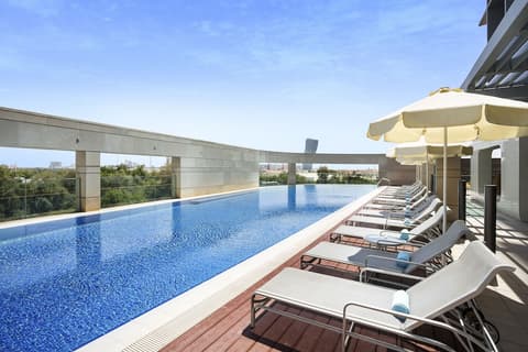 Novotel Abu Dhabi Al Bustan, Outdoor pool