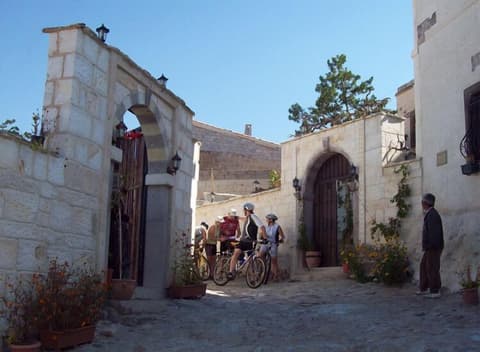 Cappa Villa Cave Hotel & Spa, Property grounds