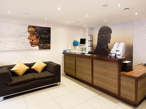 Staycity Aparthotels, Edinburgh, West End, Reception