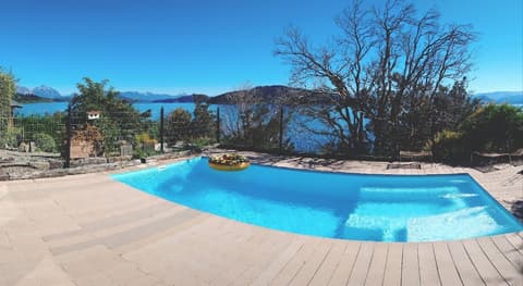 Lirolay Suites, Outdoor pool