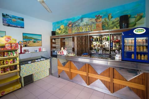 Villaggio Alkantara, Dining