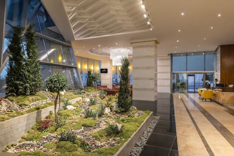 Fraser Suites Doha, Reception