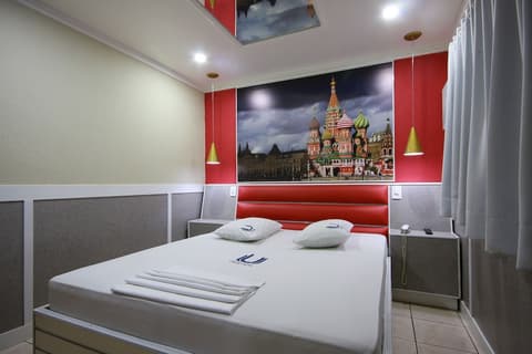 Calamares Hotel, Room