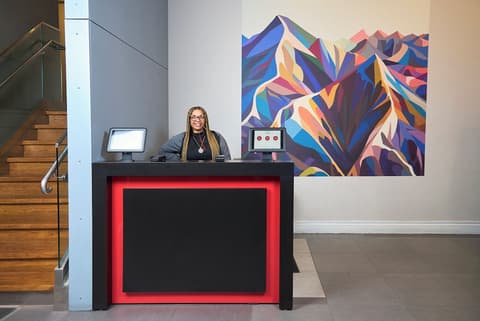 The Lodge Red Hook, Interior entrance