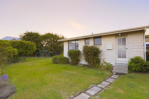 AAA Thames Court Motel