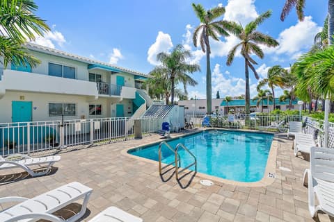 Hollywood Beachside Boutique Suites