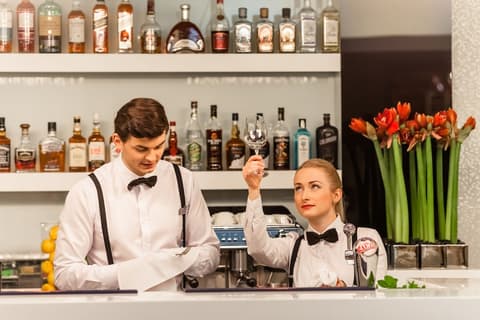 Queen Boutique Hotel, Bar (on property)