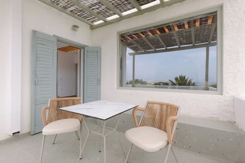Pnoi Hotel