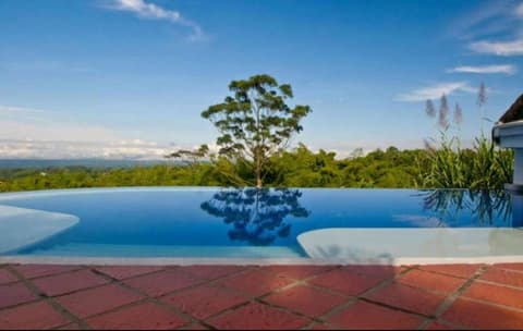 Hacienda Combia, Pool