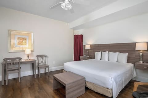 Naples Park Central Hotel, Room