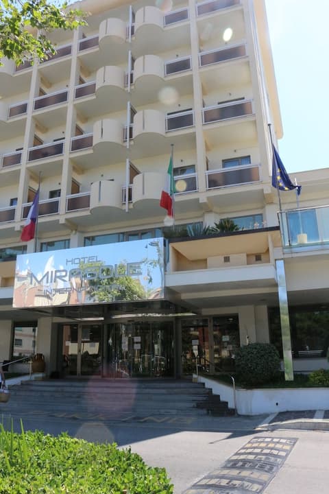 Hotel Mirasole International, Front of property