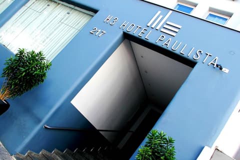 H3 Hotel Paulista, Front of property