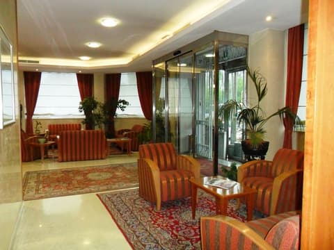 Hotel Riviera, Lobby