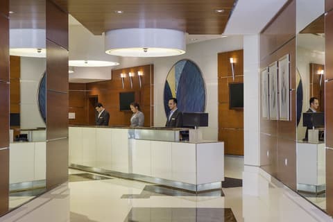 Hilton Dubai The Walk, Lobby