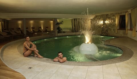 Hotel Cristallo, Indoor pool