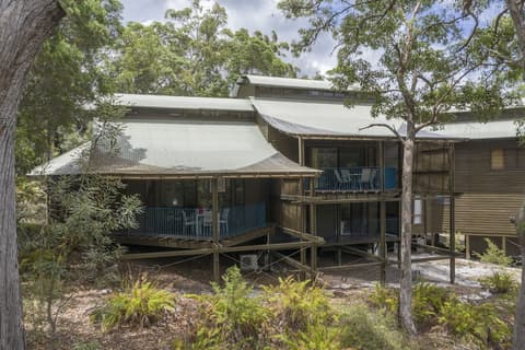 Kingfisher Bay Resort