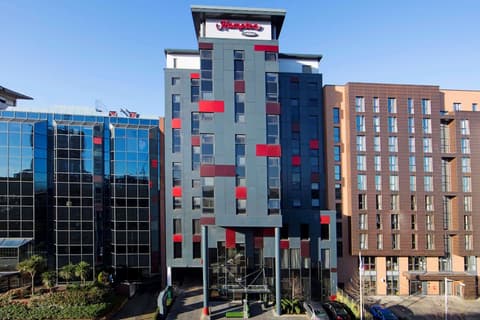 Hampton by Hilton London Croydon, Exterior