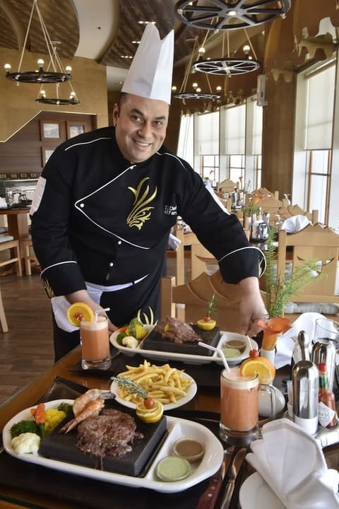 Awaliv Hotel, Restaurant