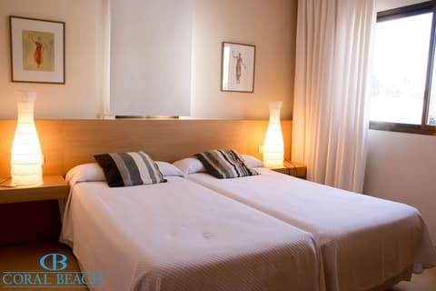 Coral Beach Aparthotel, Room