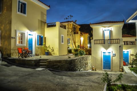 Mainades Maisonettes and Studios