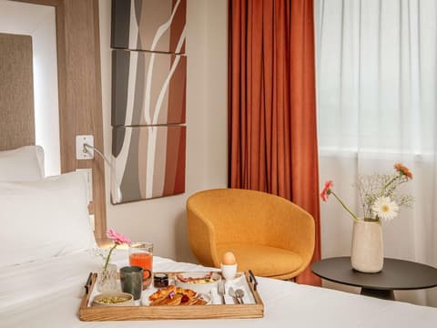 Novotel Lyon Centre Confluence Bord de Saone